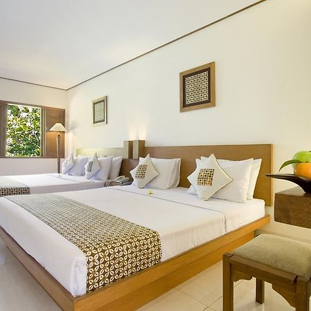 Nyiur Indah Beach Hotel Pangandaran Bagian luar foto
