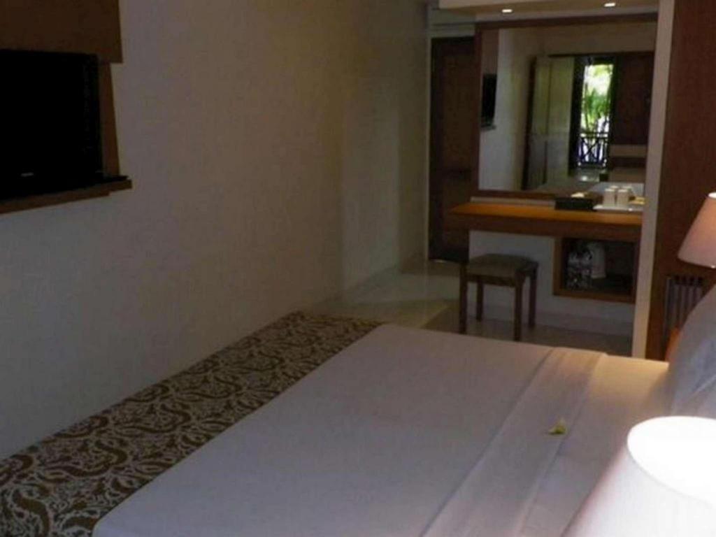 Nyiur Indah Beach Hotel Pangandaran Bagian luar foto