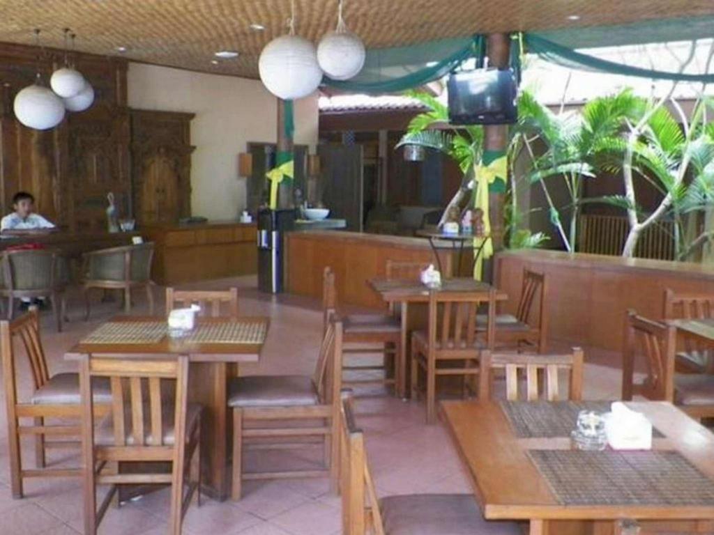 Nyiur Indah Beach Hotel Pangandaran Bagian luar foto