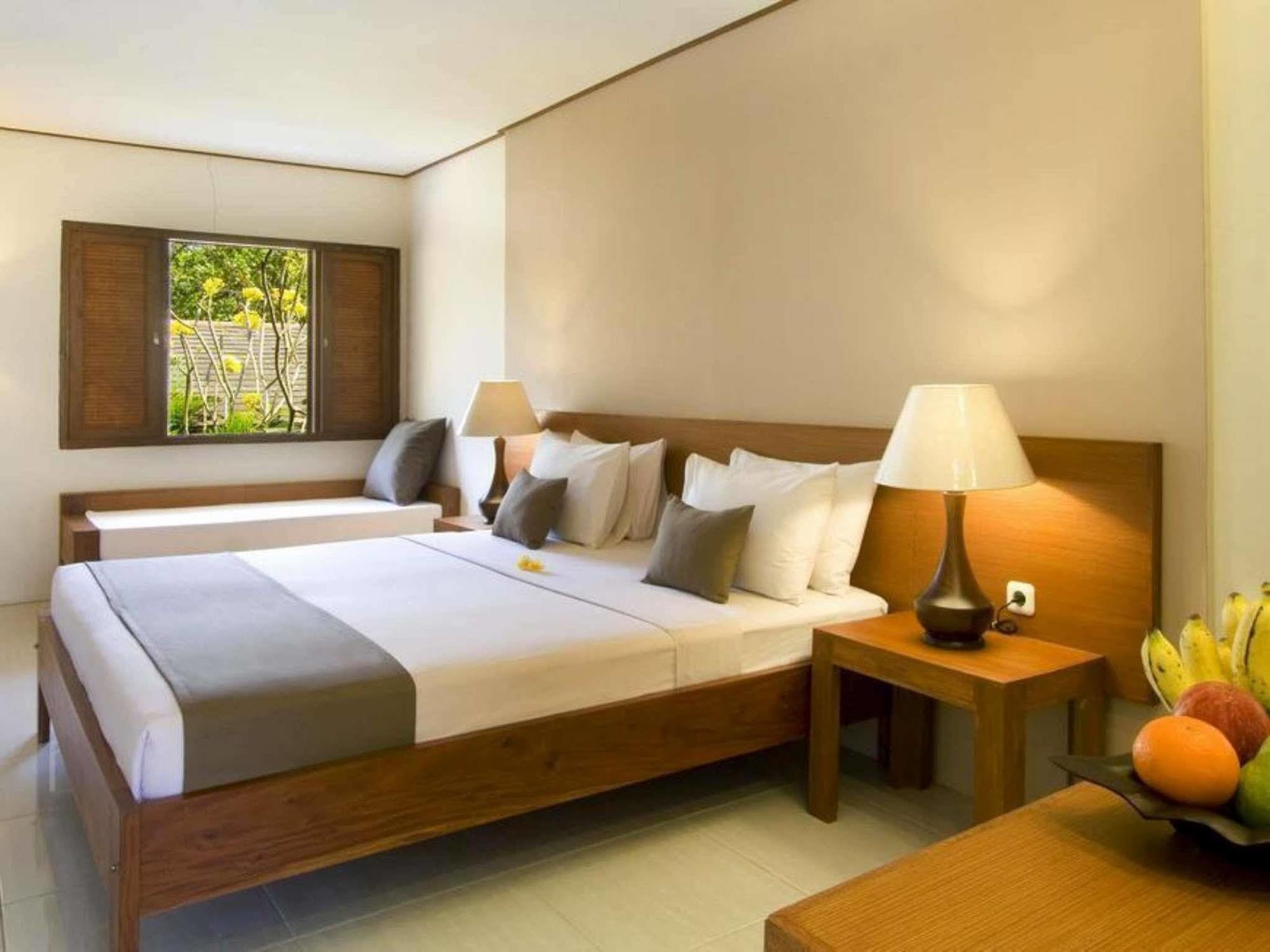 Nyiur Indah Beach Hotel Pangandaran Bagian luar foto