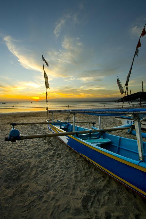 Nyiur Indah Beach Hotel Pangandaran Bagian luar foto