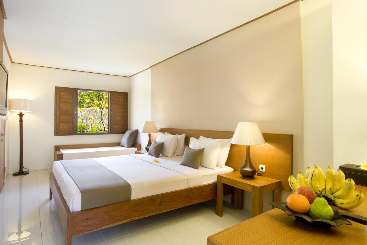 Nyiur Indah Beach Hotel Pangandaran Bagian luar foto